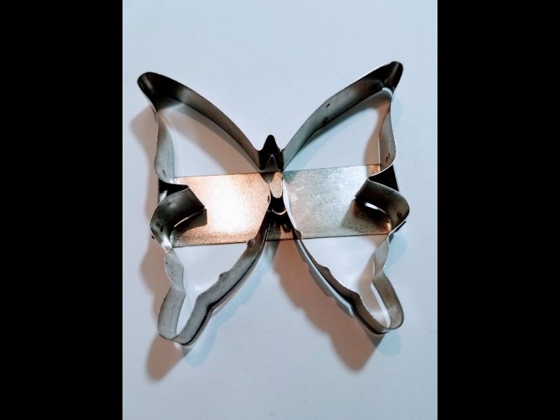 Mariposa Super  - 9 x 9 cm y medio